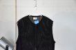 画像3: YONETOMI　　　　　　　　　〝COTTON SUKASHI KNIT V/T〝　　　　　　　　　　　BLACK (3)