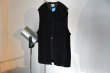 画像2: YONETOMI　　　　　　　　　〝COTTON SUKASHI KNIT V/T〝　　　　　　　　　　　BLACK (2)